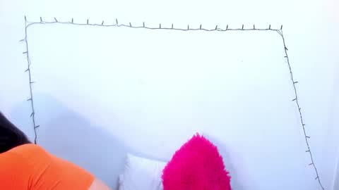  Lina Bedoya  online show from 01.24.25