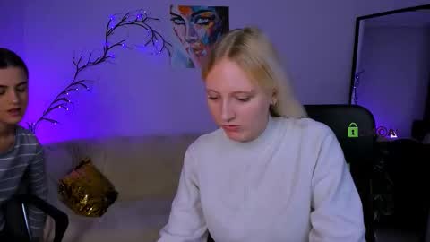 lina_fox12 online show from 10.02.25