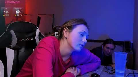 Snapshot of lina_nik chatting on 10.19.25 lina_nik online show from 10.19.25