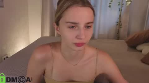 Snapshot of lina_reeds chatting on 06.20.26 LINA online show from 06.20.26