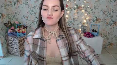 Lina online show from 02.17.25