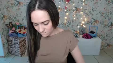 Lina online show from 02.21.25