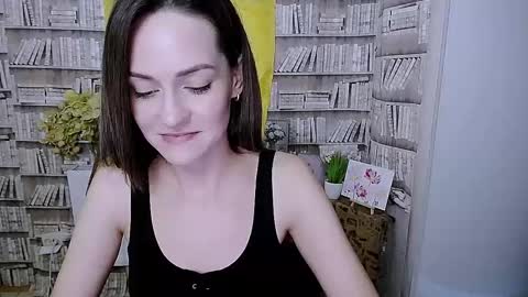 Lina online show from 10.08.25