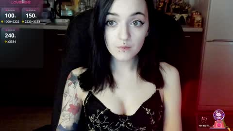 Lina 3  1715622743 online show from 01.30.25