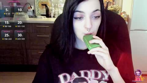 Lina 3  1715622743 online show from 02.04.25