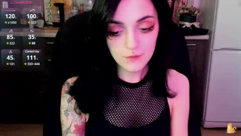 Lina 3  1715622743 online show from 03.05.25