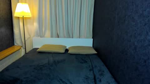 Snapshot of lina_vi chatting on 12.24.24 Lina online show from 12.24.24