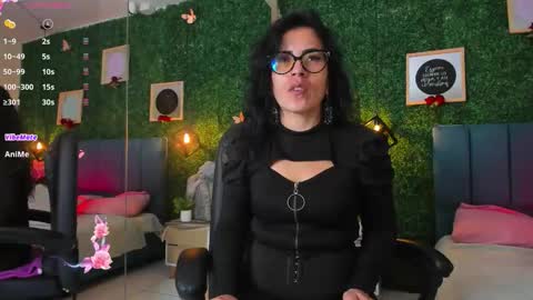 Lina  online show from 11.15.25