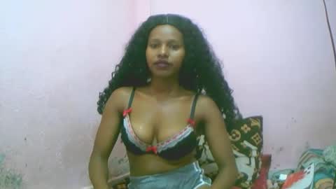 linah1123 online show from 12.04.25