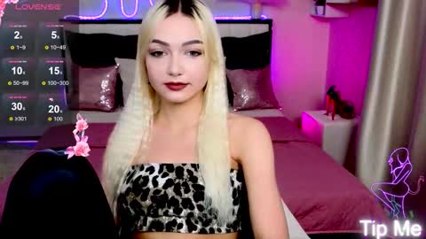 Snapshot of linalirian chatting on 09.13.25 I am Lina online show from 09.13.25