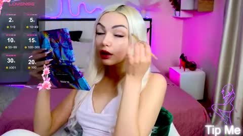 Snapshot of linalirian chatting on 10.04.25 I am Lina online show from 10.04.25