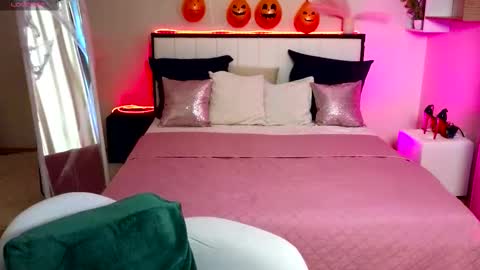 Snapshot of linalirian chatting on 10.26.25 I am Lina online show from 10.26.25