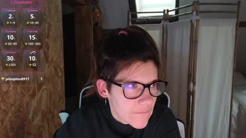 Lina online show from 12.13.24