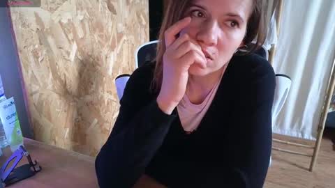 Lina online show from 02.27.25