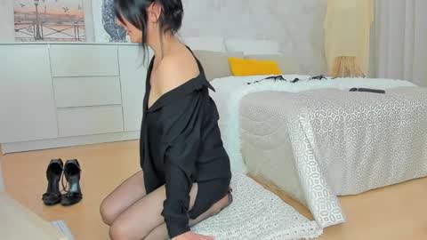 Snapshot of linapearl chatting on 02.05.25 Lina Fanslymysensualworld online show from 02.05.25