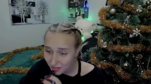 Lina online show from 12.15.24