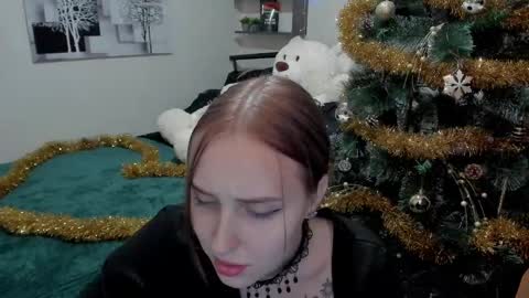 Lina online show from 12.21.24