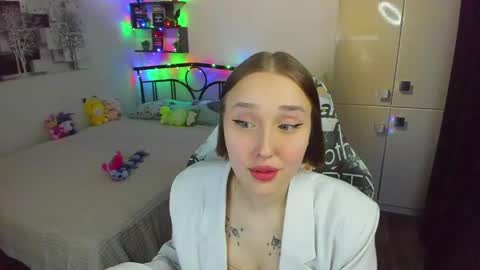 Snapshot of linatruly chatting on 04.24.26 Lina online show from 04.24.26
