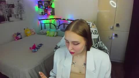 Snapshot of linatruly chatting on 04.25.26 Lina online show from 04.25.26