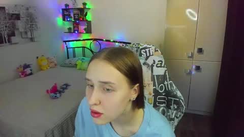 Snapshot of linatruly chatting on 04.27.26 Lina online show from 04.27.26