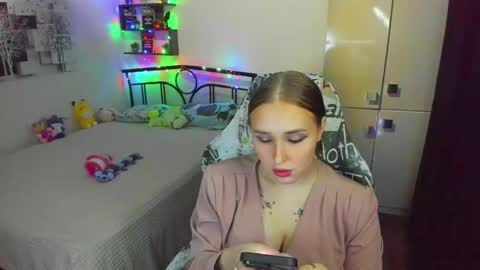 Snapshot of linatruly chatting on 05.15.26 Lina online show from 05.15.26
