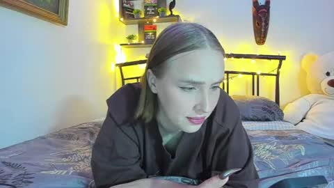 Snapshot of linatruly chatting on 07.16.26 Lina online show from 07.16.26