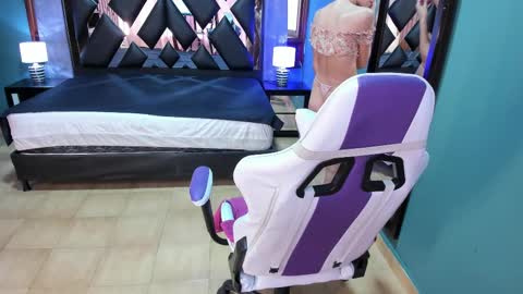  Linda  online show from 02.17.25