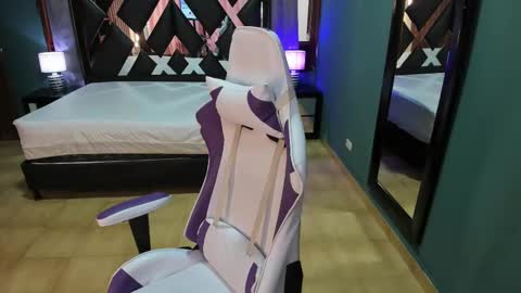  Linda  online show from 02.23.25