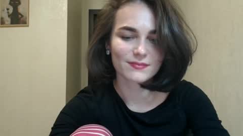 Snapshot of linda_aa chatting on 04.25.26 Linda online show from 04.25.26