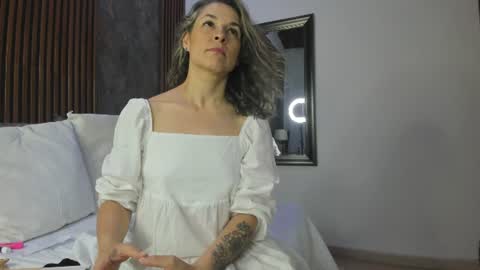 Snapshot of linda_cabal chatting on 07.16.26 linda cabal online show from 07.16.26
