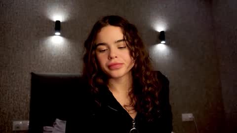 Linda online show from 11.26.25