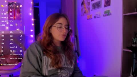 Giggles  online show from 10.01.25