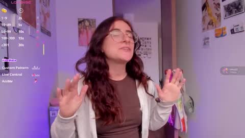 Giggles  online show from 02.16.26