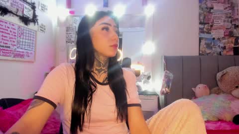 Lindaa maria  online show from 04.01.26