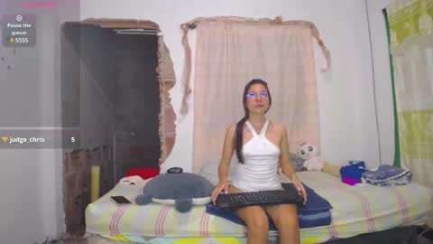 Snapshot of linda_naomi chatting on 01.03.25 naomi online show from 01.03.25