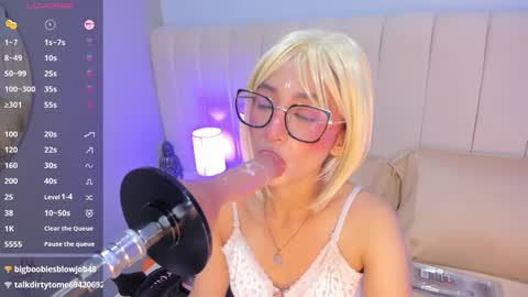 linda_sofi__ online show from 03.06.25