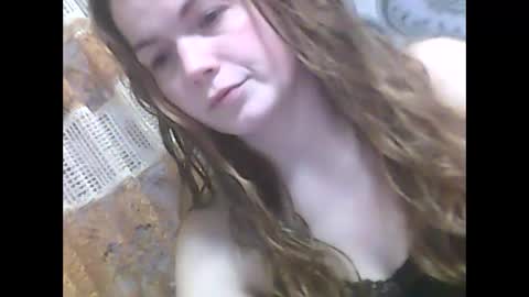 Snapshot of lindaahskysx chatting on 12.13.25 LindaAhSkysX online show from 12.13.25