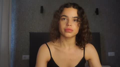 Snapshot of lindaaii chatting on 06.11.26 Linda online show from 06.11.26