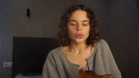 Snapshot of lindaaii chatting on 06.17.26 Linda online show from 06.17.26