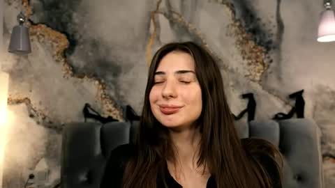 lili online show from 10.23.25