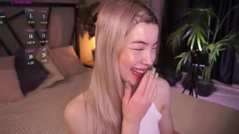 Snapshot of lindathacker chatting on 03.26.26 your Linda is back online show from 03.26.26