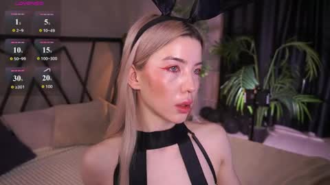 Snapshot of lindathacker chatting on 04.05.26 your Linda is back online show from 04.05.26