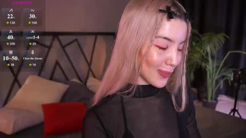 Snapshot of lindathacker chatting on 04.09.26 your Linda is back online show from 04.09.26