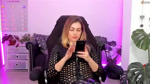 Linda  --  online show from 02.17.25