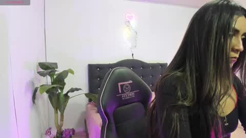 Snapshot of lindsay_tay chatting on 03.30.26 Linda online show from 03.30.26