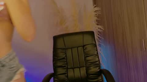 Lindsey Moss online show from 02.04.26