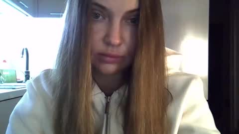 Snapshot of lindsisecret chatting on 10.15.25 Anna online show from 10.15.25