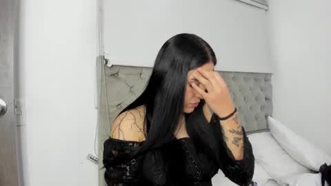 Snapshot of lineishon chatting on 10.20.25 Lina  online show from 10.20.25