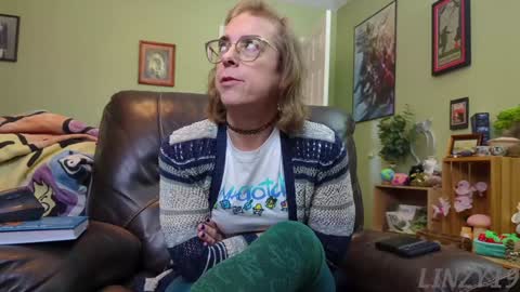 Linzy19 online show from 01.24.25