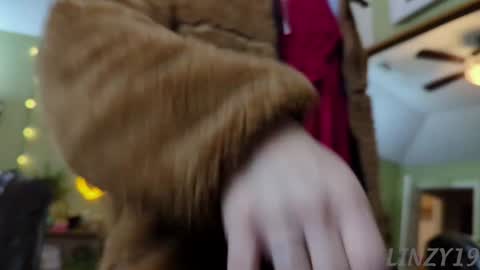 Linzy19 online show from 02.05.25